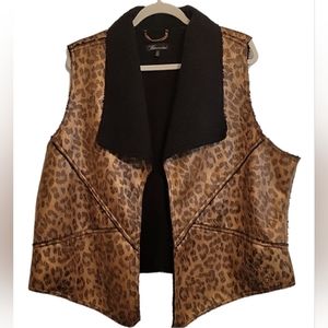 Baccini Leopard Print Sherpa Vest
